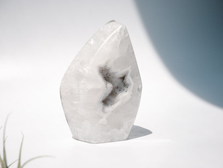 High Quality White Agate Flame with Sugar Druzy